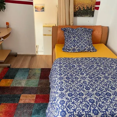 In Sued Mit 2 Betten. Apartment *